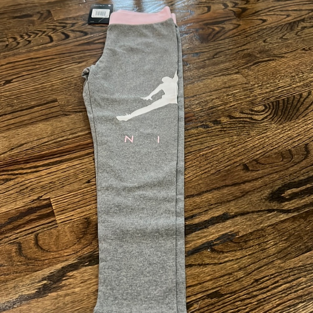 Nike Jordan Girls Brand New Stretch Pants Size M